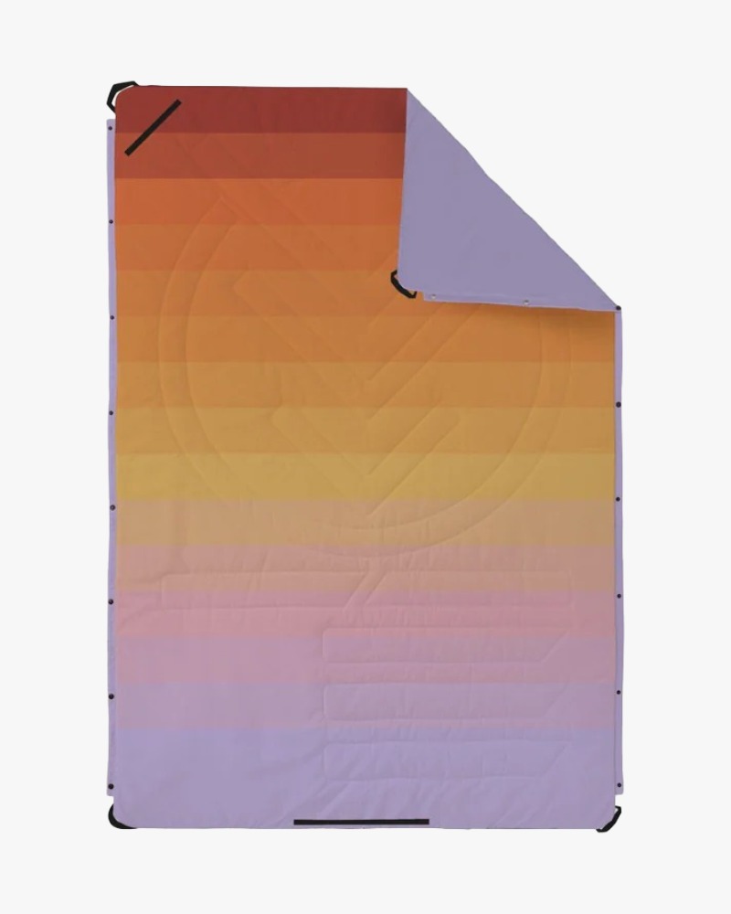 VOITED Beach Blanket dual-side: micro-fleece and Ripstop REPREVE fabric