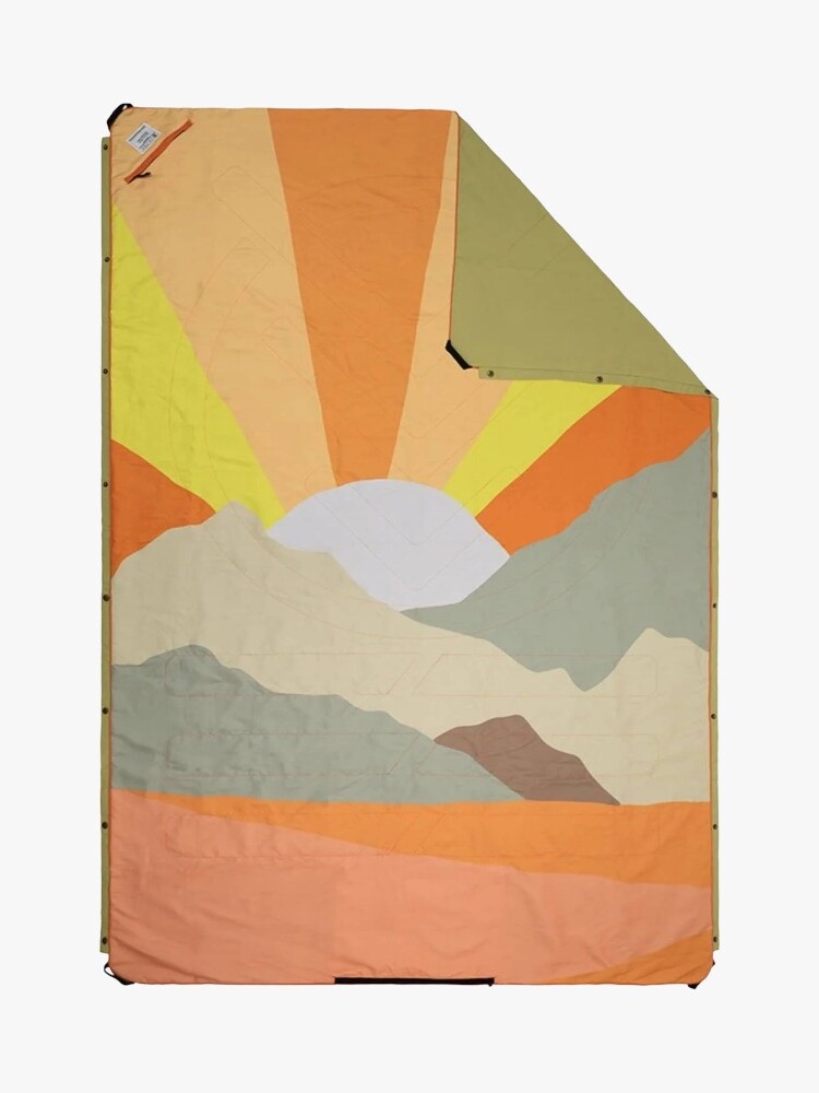 VOITED Beach Blanket dual-side: micro-fleece and Ripstop REPREVE fabric