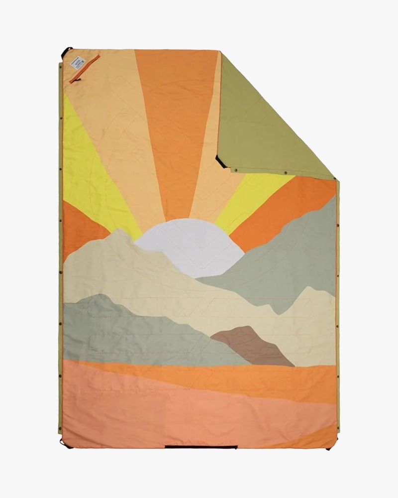 VOITED Beach Blanket dual-side: micro-fleece and Ripstop REPREVE fabric