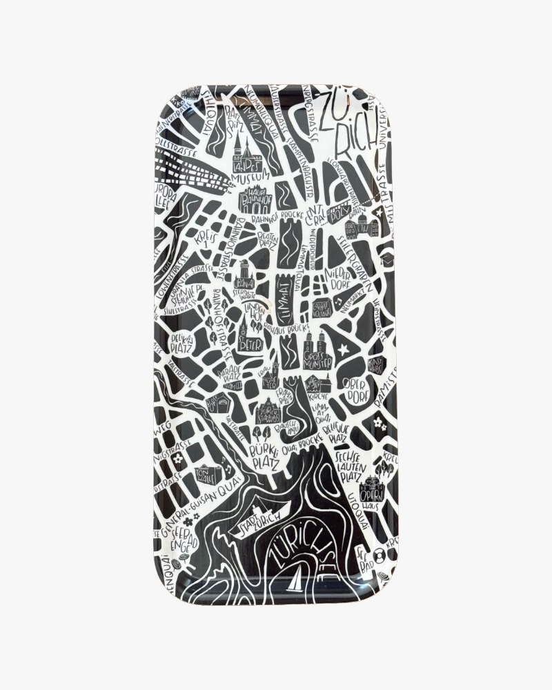 Hand-illustrated Zürich city map tray in FSC birch wood by Tokiko. A limited edition exclusive to Etcheaz — available in black or Zürich Blue. The collector’s object for Zürich lovers.