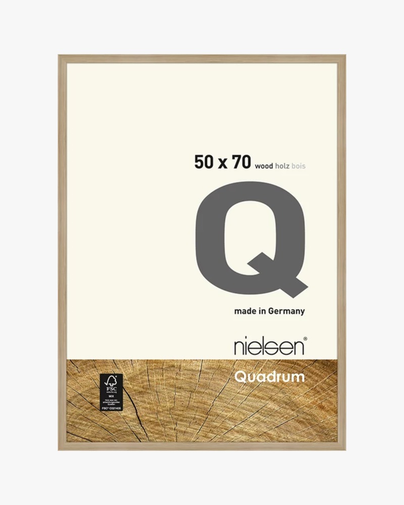 Frame large-format art prints with confidence. The Nielsen Quadrum 50×70 cm in oak offers FSC-certified wood, deep rebate & float glass. A statement frame, made in Germany.