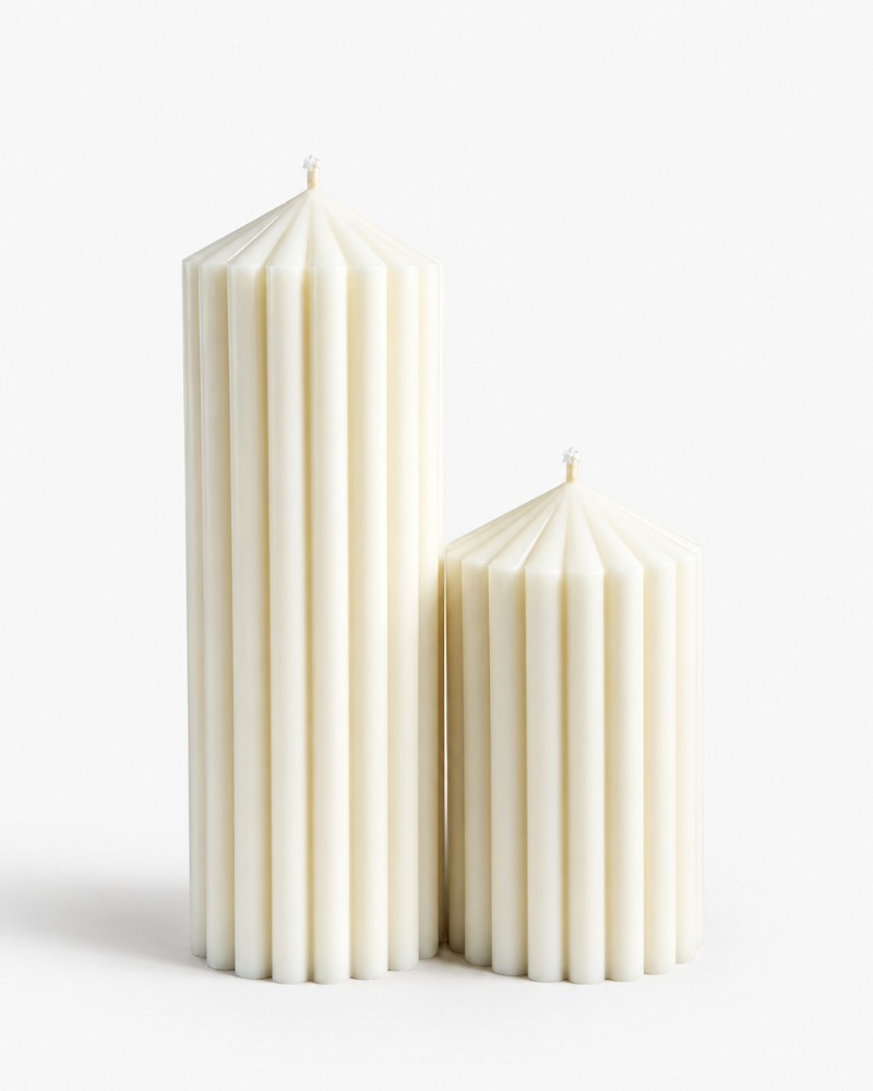 Nordic cylinder candle by Olfair with bold ribbed texture, handmade in Zürich from natural olive wax