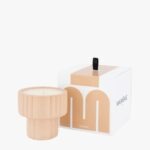 Mamène Podium scented candle size S in nude faience, fragrance Simone, amber and spicy