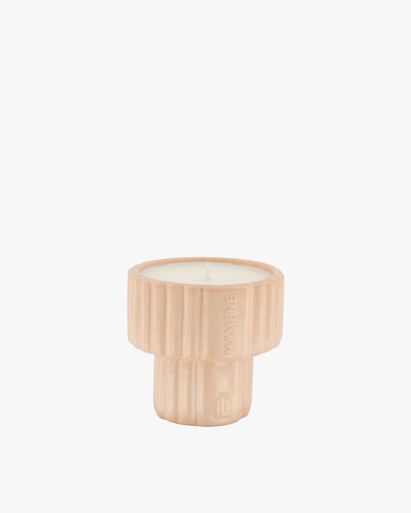 Mamène Podium scented candle size S in nude faience, fragrance Simone, amber and spicy